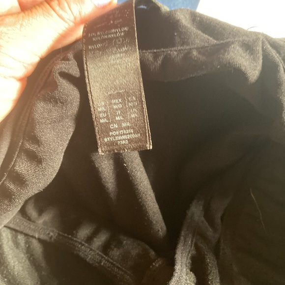 Guess Tank - Picture 3 of 5